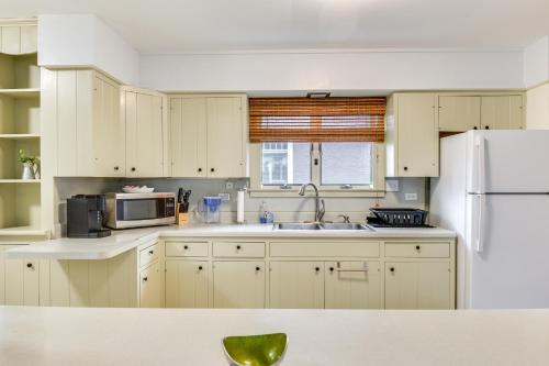 Walk to Downtown - Home with Porch in Clayton!