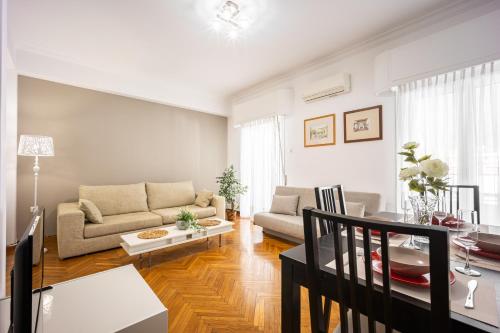 Spacious 2 Bedroom Apartment in Kolonaki, Athènes