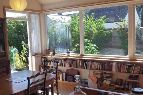 Taigh Sona easy access apartment with double bed in Ullapool