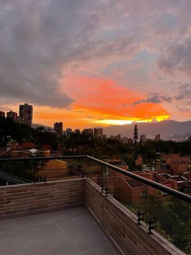 Apartamento 406 Poblado Cerca al CC El Tesoro, Medellín (fotografie 8)