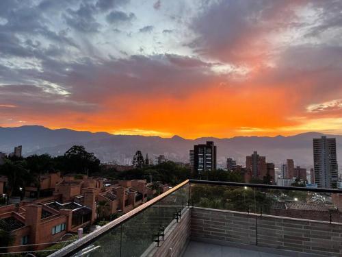 Apartamento 406 Poblado Cerca al CC El Tesoro, Medellín (fotografie 9)
