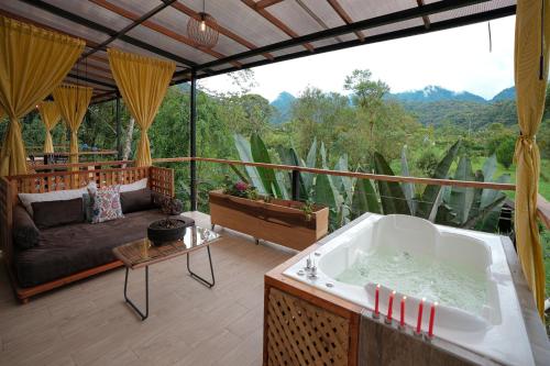 Alrededores, Suites Casa ColibrÍ (Suites Casa ColibrI) in Mindo