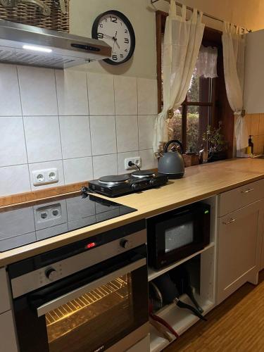 廚房, Ferienhaus Feldblick mit Kamin für 15 Personen (Ferienhaus Feldblick mit Kamin fur 15 Personen) in 呂德斯多夫拜柏林