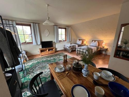 Ferienhaus Feldblick mit Kamin für 15 Personen (Ferienhaus Feldblick mit Kamin fur 15 Personen) in 呂德斯多夫拜柏林
