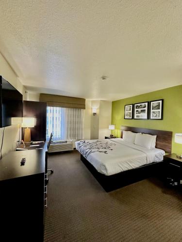 Sleep Inn & Suites Tulsa Central I-44