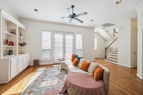 3BR 3Ba Home l Spacious l Walkable l Washington Ave in Houston, USA