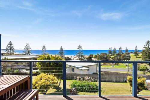 22 Dulling Street Beach House in Dalmeny