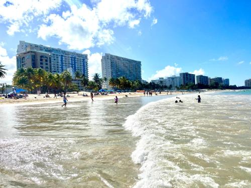 Hobie Beachfront Apartment Isla Verde - image 2