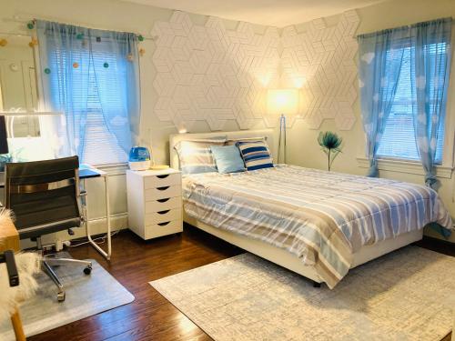 RI Full House - Gym, Entertain & More in Cranston, USA