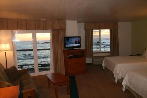 Oceanfront Lodge