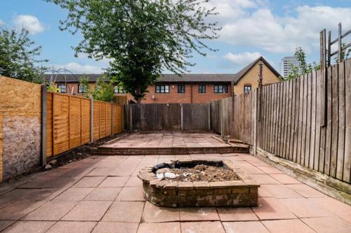 London Single Refurbished Bedroom, Londyn (zdjęcie 9)