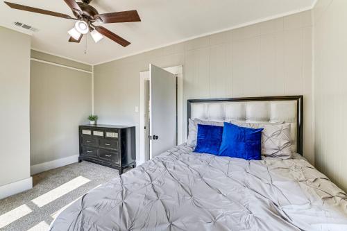 Near Campus and Casino Family-Friendly Durant Home!