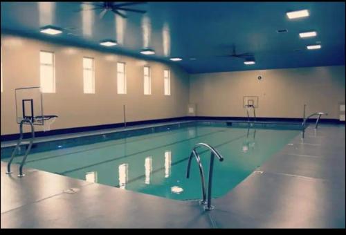. Quiet downtown 1 Bd apartment with gym access -2A