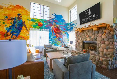 The Hotel Serene Glendale Peoria, Surestay Collection by BW near ศูนย์กีฬาครบวงจรพีโอเรีย