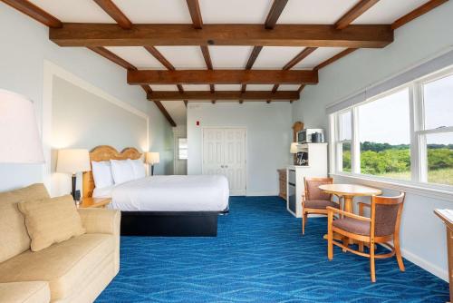 Norseman Resort on the Beach - image 17