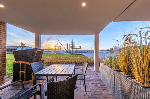 MüritzKieker - Apartment in der Hafenresidenz mit Kamin & Wellness, Waren