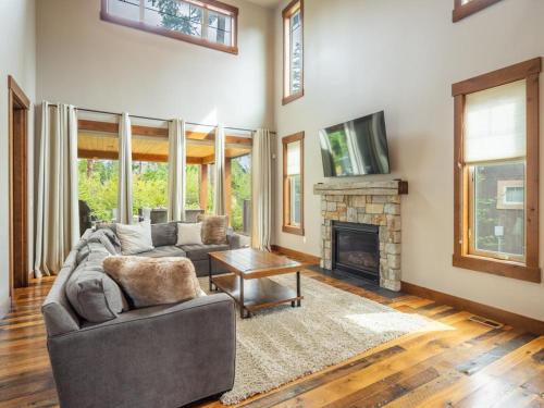 Suncadia 3 Bdrm Home with Private Hot Tub