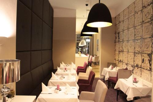 餐廳, Hotel am Molkenmarkt in 哈弗爾河畔布蘭登堡