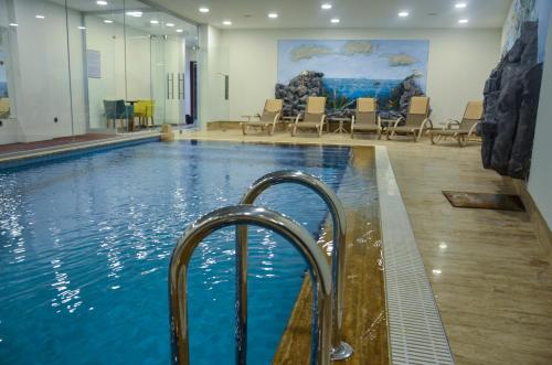 Piscina, Bacacan Otel in Ayvalik