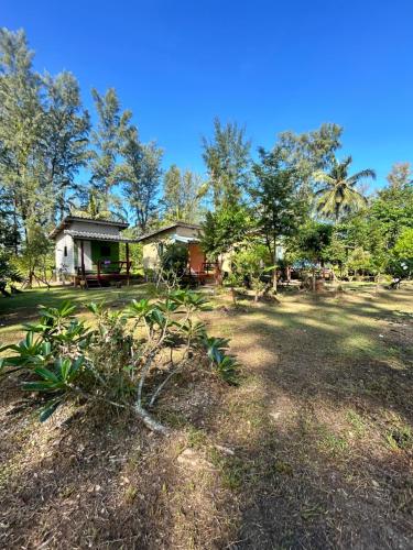 Hippy Trail Beach Village Bungalows Room Type - Double Room with Garden View