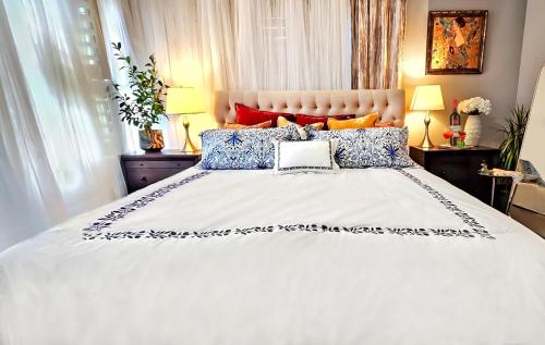 Villa GoldCoast King Bed Garage Netflix PingPong Pets OK in Chicago, USA