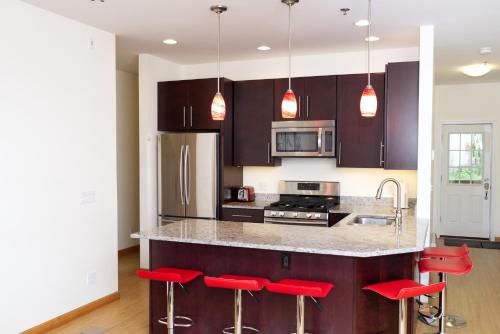 Heavenly K new luxury two family house with hot tub in Killington, USA
