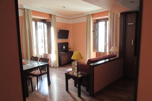 Superior Suite image 8