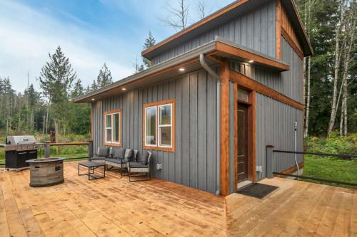 Brickwood Cabin in Sayward, Canada