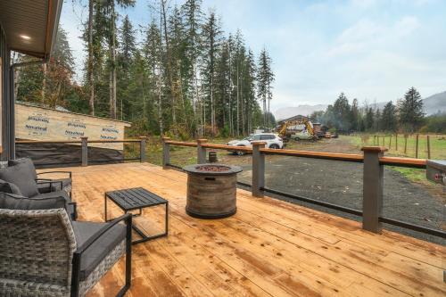Brickwood Cabin in Sovarda (BC)