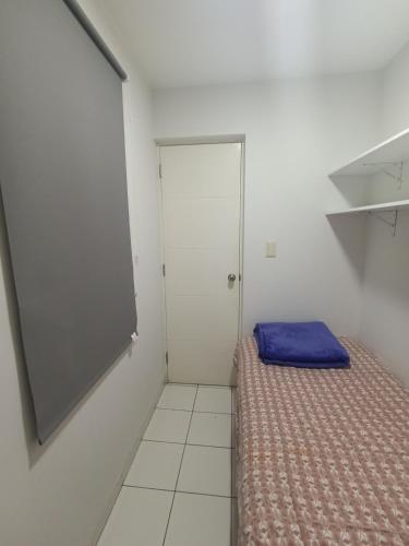 MIRAFLORES APART-10Beds-11Persons-Pool-Grill-Garage-Near Kennedy Park