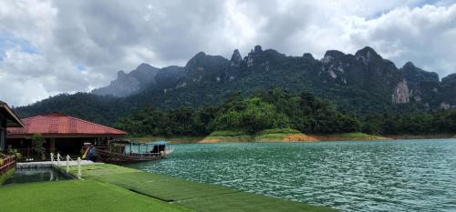 카오속 (수랏타니) Khaosok Happy House 2성급 호텔 전망