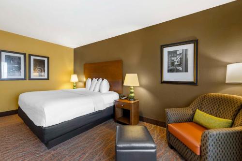 Best Western Plus Tupelo Inn & Suites - image 13