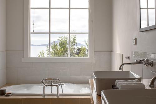 Piermont Retreat in Swansea