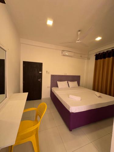 Standard Double Room image 2