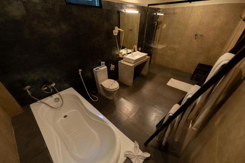 Superior Deluxe Room with 10% Discount on F&B, Laundry image 10