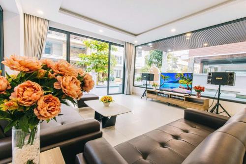 Villa FLC Sầm Sơn Ngọc Trai - Ngay Gần Biển - 공용 라운지/TV 시청 구역