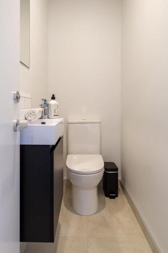 Charming 3-Bedroom Escape Carpark