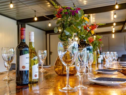 บริการและสิ่งอำนวยความสะดวก, Da Loose Mongoose in ไวท์รีเวอร์