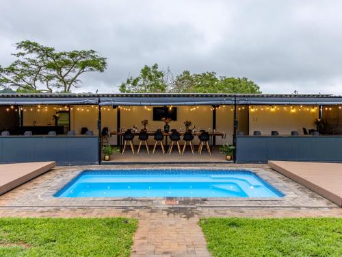 สระว่ายน้ำ, Da Loose Mongoose in ไวท์รีเวอร์