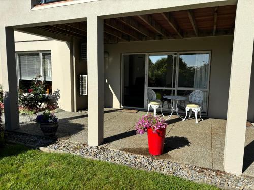 Balcony/terrace, Private Guest Suite in Ruby Bay