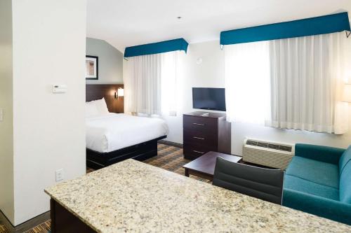 MainStay Suites Knoxville Airport - image 7