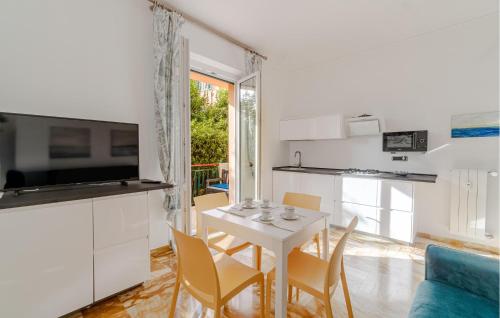  Lovely Apartment In Genova With Wifi in Genua