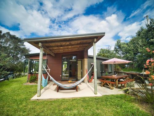 Létesítmények, Whangapoua Family Bach - 100m from the beach! in Whangapoua