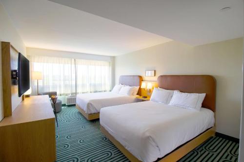 2 queen beds