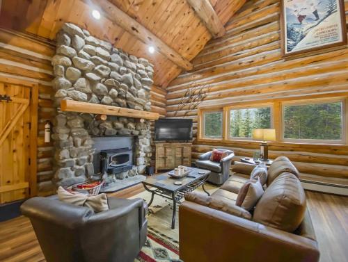 Alpine Creek Lodge home in Blue River, USA