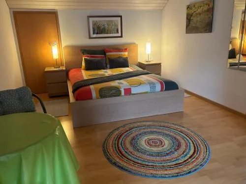 Queen Guest Room in Mont-sur-Rolle, Schweiz