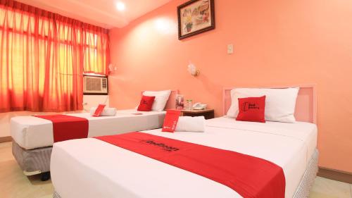 RedDoorz Plus @ Chinatown Binondo Room Type - Twin Room