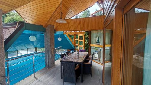 Ducha, Willa Chruślice-Basen sezon,Sauna (Willa Chruslice-Basen sezon,Sauna) in Nowy Sacz