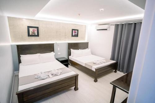 Spotlight Hotel near Hundred Islands Wharf, Burgos