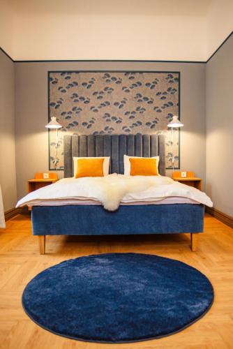 2 bedrooms, 4 beds